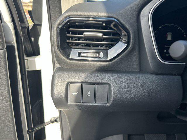 new 2025 Honda Pilot car, priced at $43,033