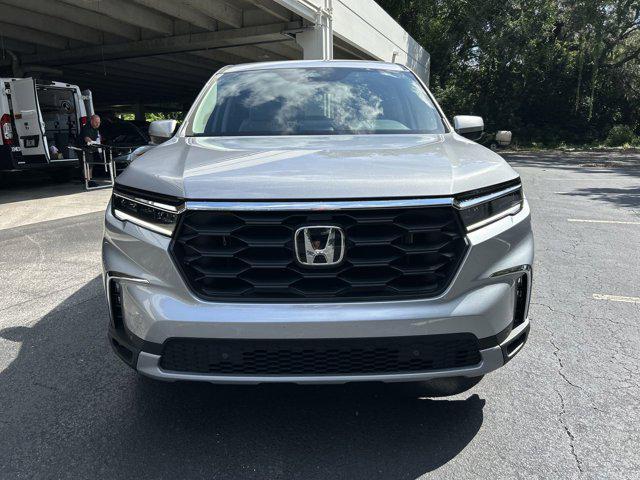 new 2025 Honda Pilot car, priced at $42,606