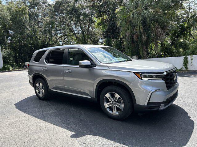 new 2025 Honda Pilot car, priced at $42,606