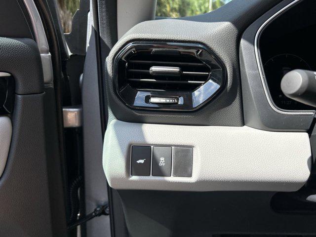 new 2025 Honda Pilot car, priced at $42,606