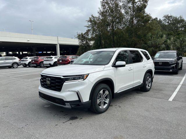 new 2025 Honda Pilot car, priced at $44,600