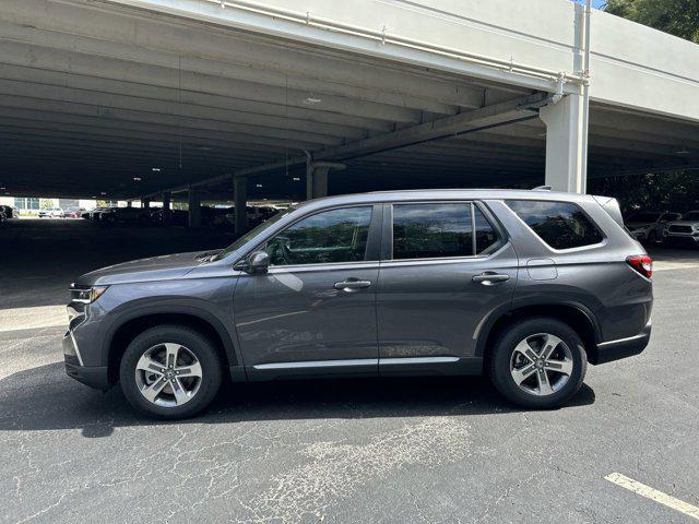 new 2025 Honda Pilot car, priced at $46,158