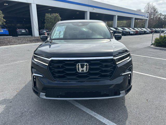 new 2025 Honda Pilot car, priced at $45,948