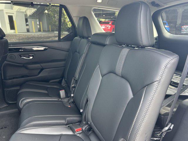 new 2025 Honda Pilot car, priced at $45,948