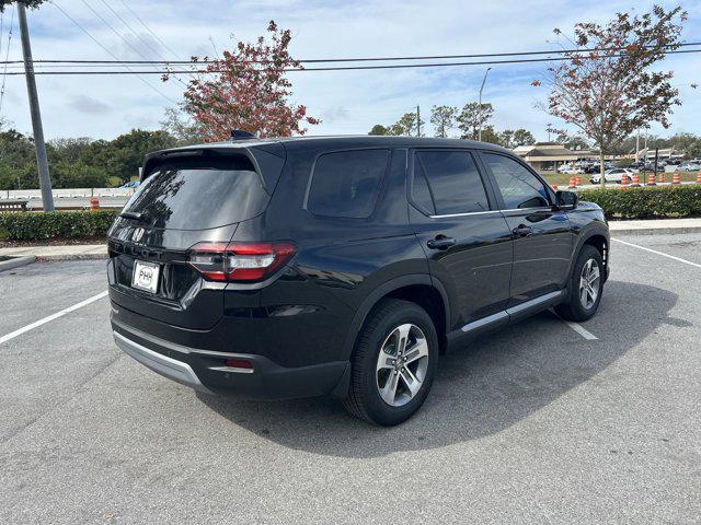 new 2025 Honda Pilot car, priced at $45,948
