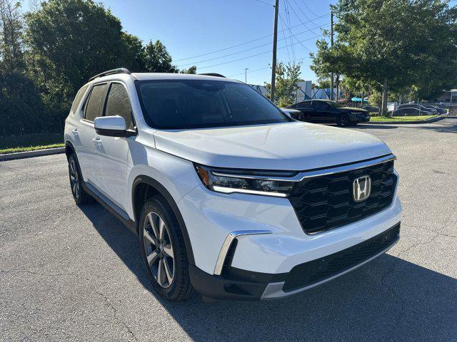 new 2025 Honda Pilot car, priced at $46,005