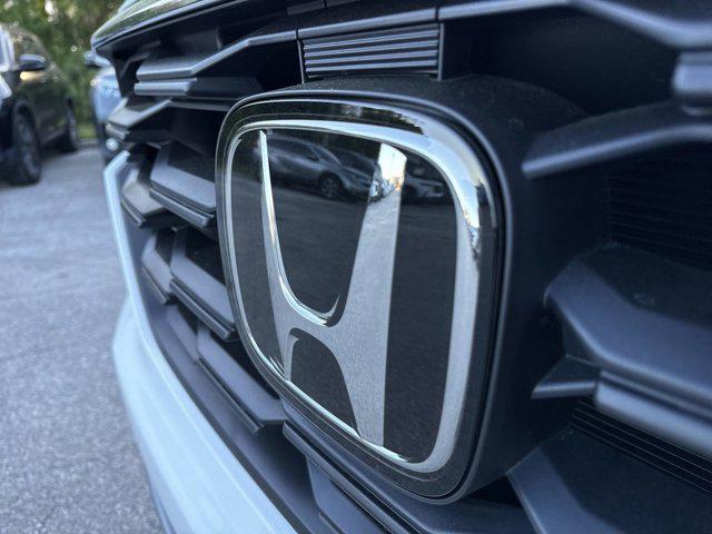 new 2025 Honda Pilot car, priced at $46,005