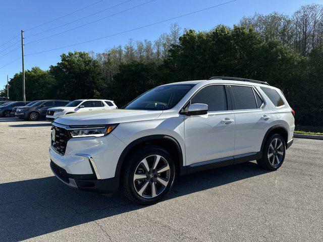 new 2025 Honda Pilot car, priced at $46,005