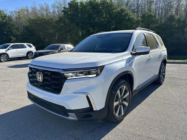 new 2025 Honda Pilot car, priced at $46,005