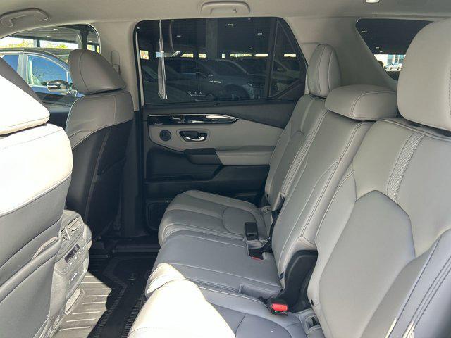 new 2025 Honda Pilot car, priced at $46,709
