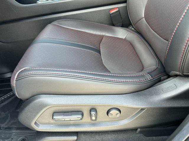 new 2025 Honda Pilot car, priced at $52,358