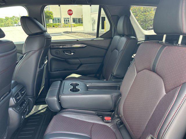 new 2025 Honda Pilot car, priced at $52,358