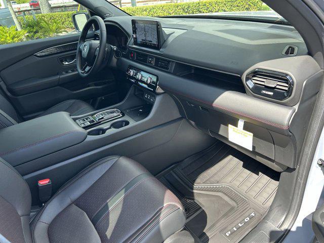 new 2025 Honda Pilot car, priced at $52,358
