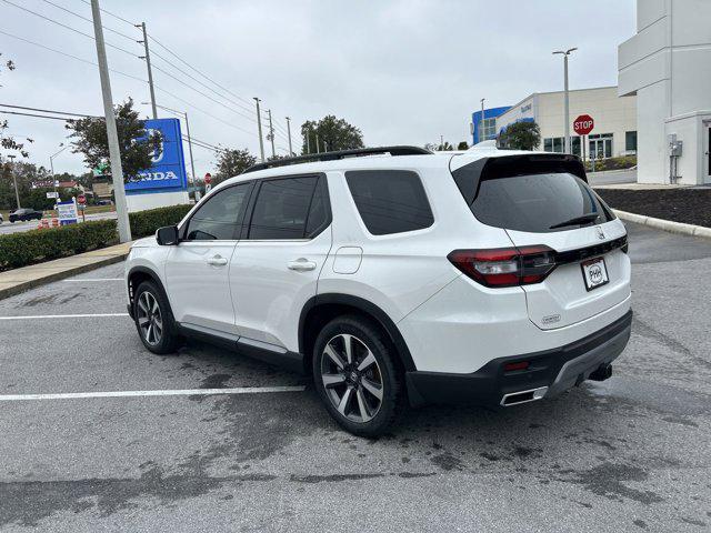 new 2025 Honda Pilot car, priced at $47,576