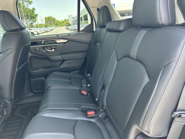 new 2025 Honda Pilot car, priced at $44,348