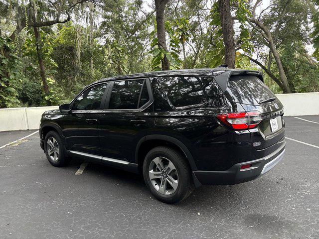 new 2025 Honda Pilot car, priced at $43,154