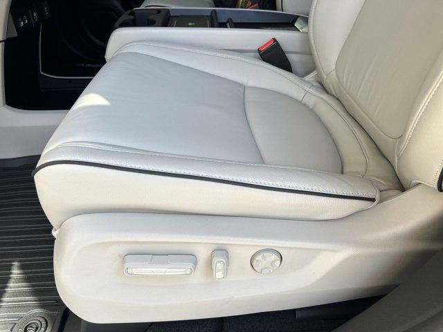 new 2025 Honda Odyssey car, priced at $45,073