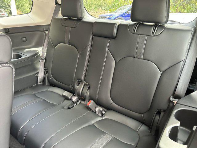 new 2025 Honda Pilot car, priced at $43,033