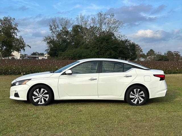 used 2022 Nissan Altima car, priced at $23,900