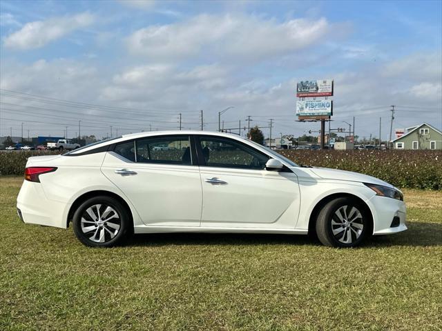 used 2022 Nissan Altima car, priced at $23,900