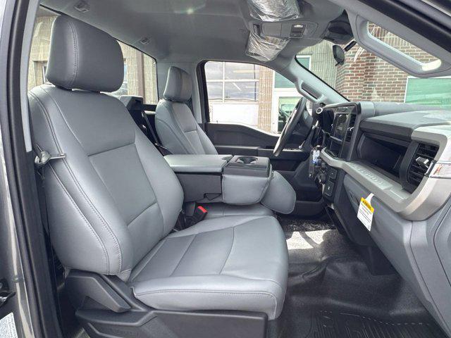 new 2025 Ford F-250 car, priced at $52,275