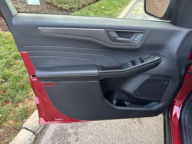 new 2025 Ford Escape car, priced at $29,615