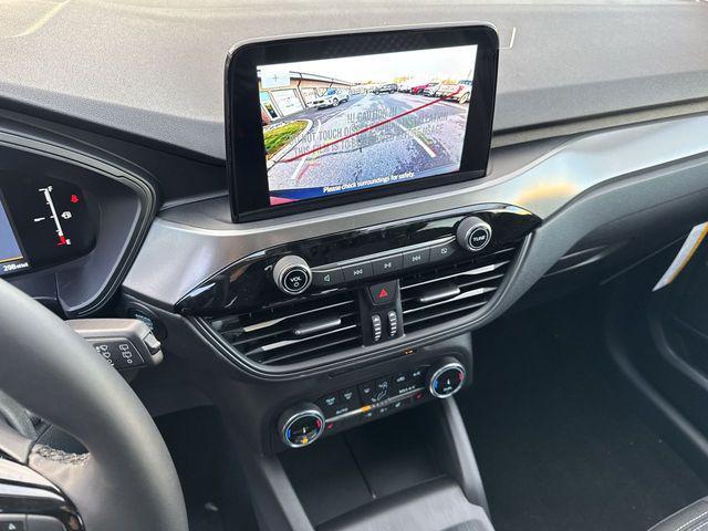 new 2025 Ford Escape car, priced at $29,615