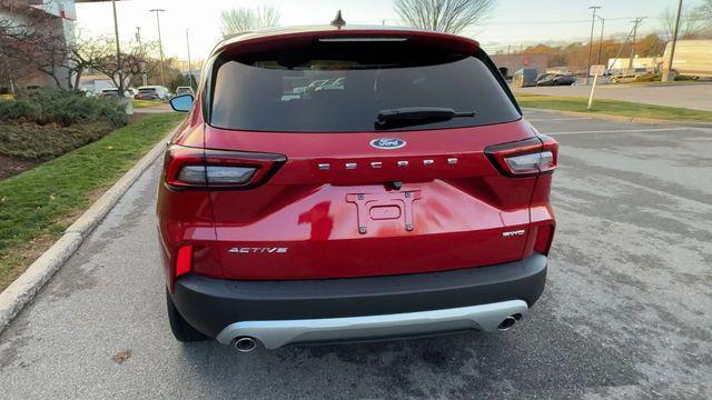 new 2025 Ford Escape car, priced at $29,615