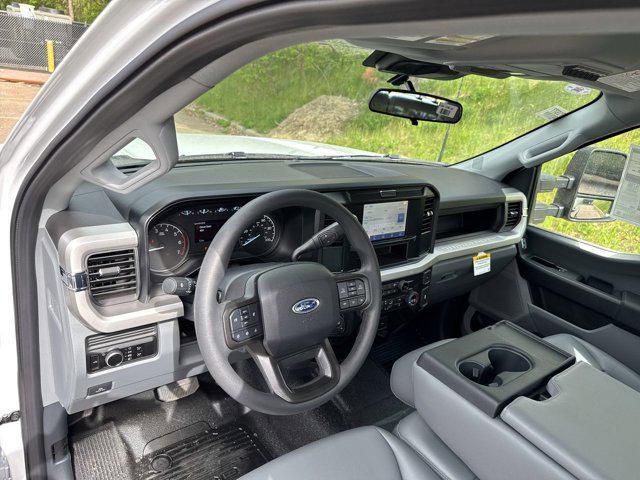 new 2025 Ford F-250 car, priced at $53,745