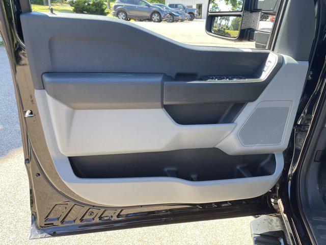 new 2025 Ford F-250 car, priced at $65,540