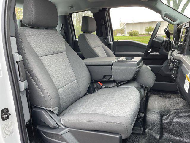 new 2025 Ford F-250 car, priced at $64,325