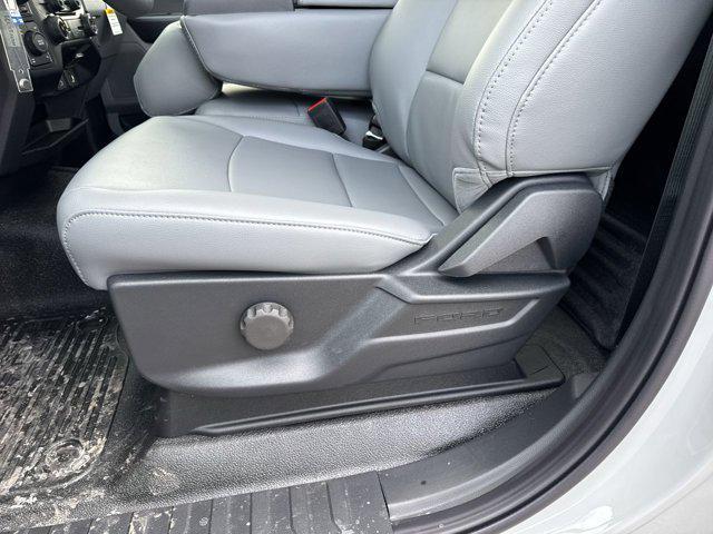 new 2025 Ford F-250 car, priced at $52,275
