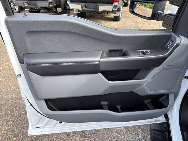 new 2025 Ford F-350 car, priced at $55,690
