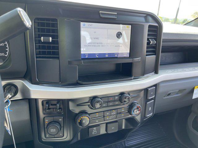new 2025 Ford F-250 car, priced at $54,970