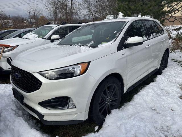 used 2022 Ford Edge car, priced at $25,000