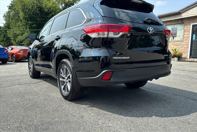 used 2019 Toyota Highlander car, priced at $26,990