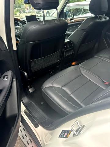 used 2017 Mercedes-Benz GLE 400 car, priced at $25,990