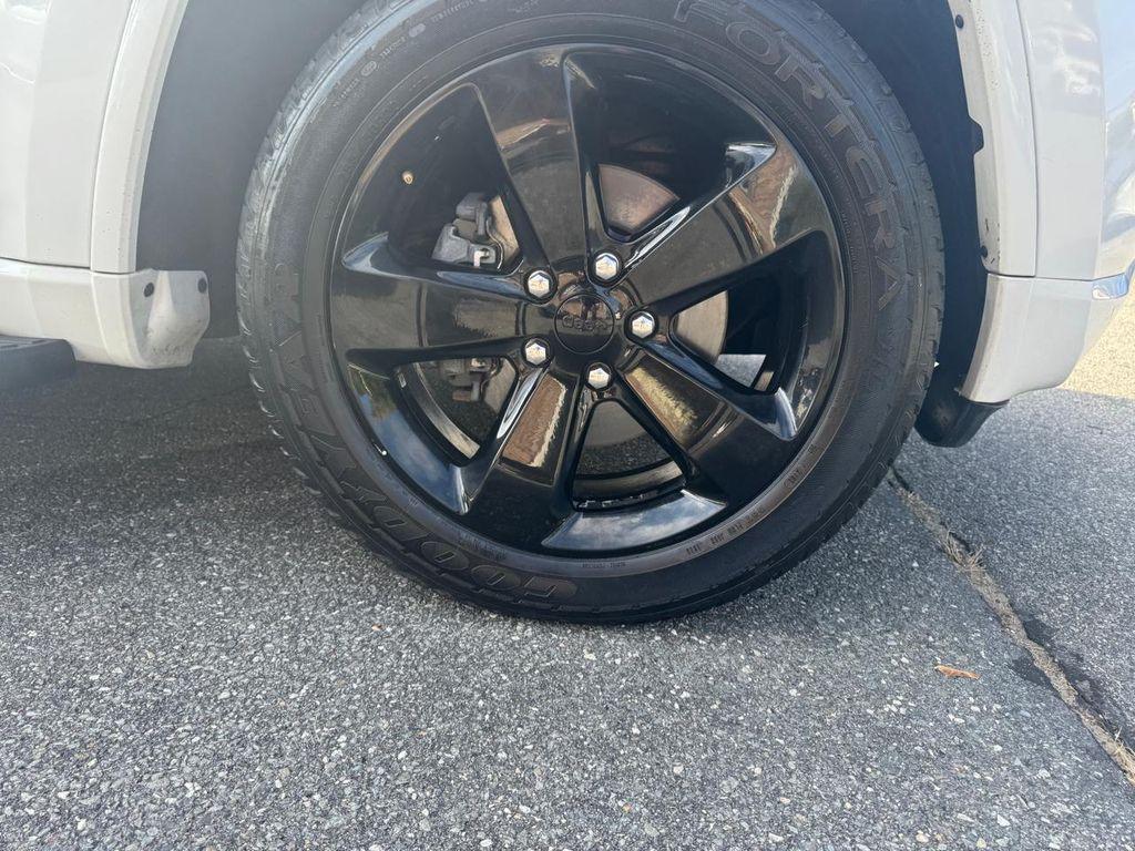 used 2014 Jeep Grand Cherokee car, priced at $14,990