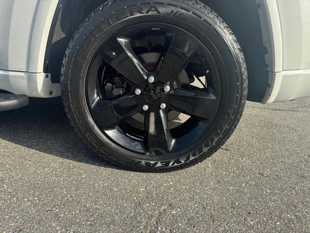 used 2014 Jeep Grand Cherokee car, priced at $14,990