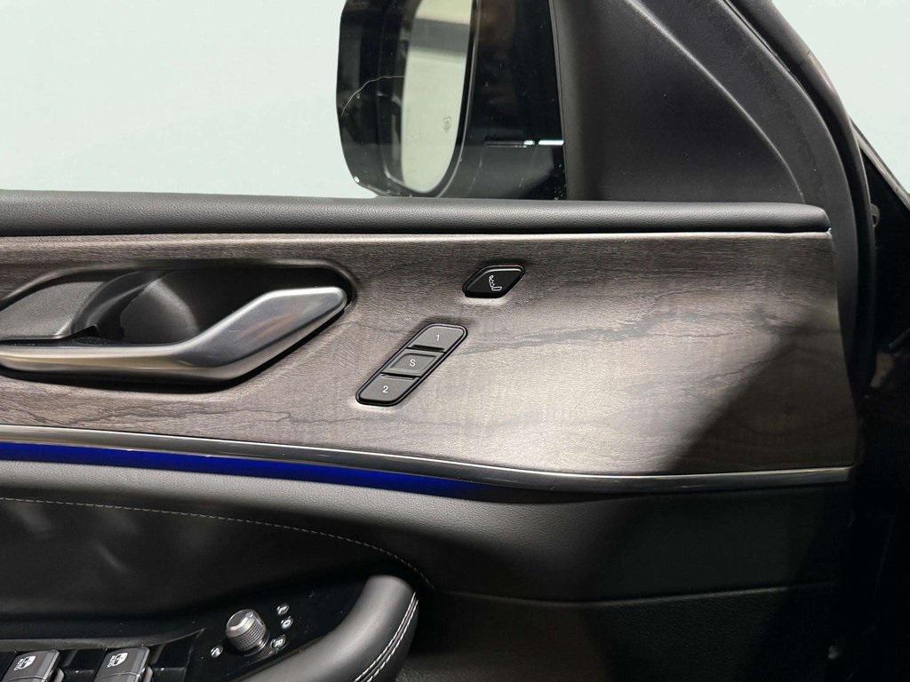 used 2023 Jeep Grand Cherokee car, priced at $31,479