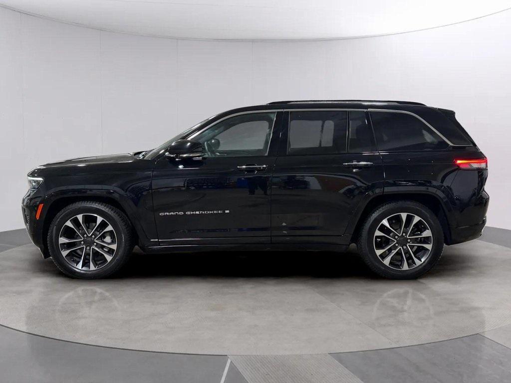 used 2023 Jeep Grand Cherokee car, priced at $31,479