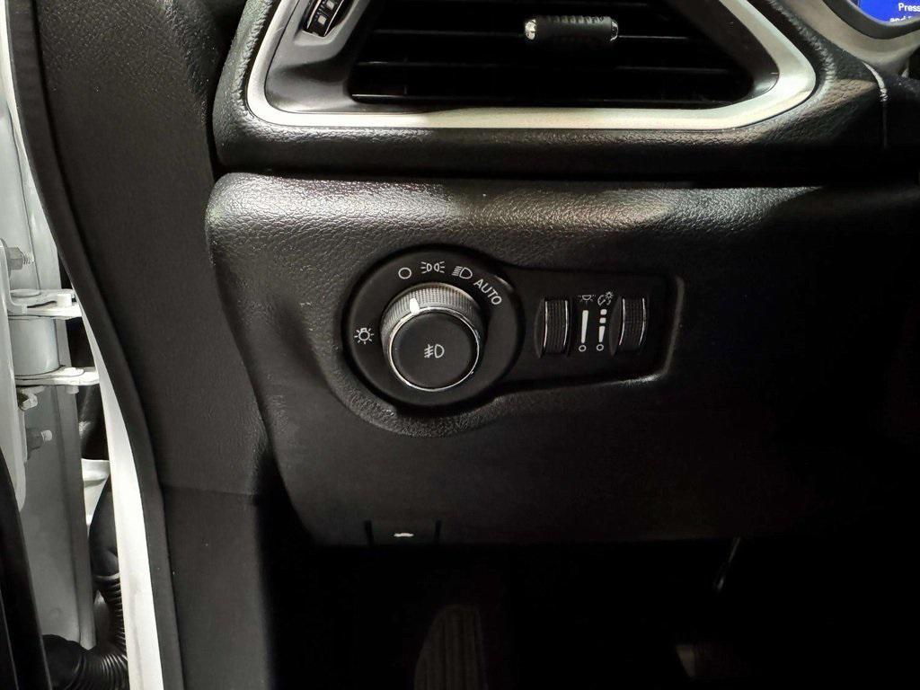 used 2020 Chrysler Pacifica car, priced at $19,029