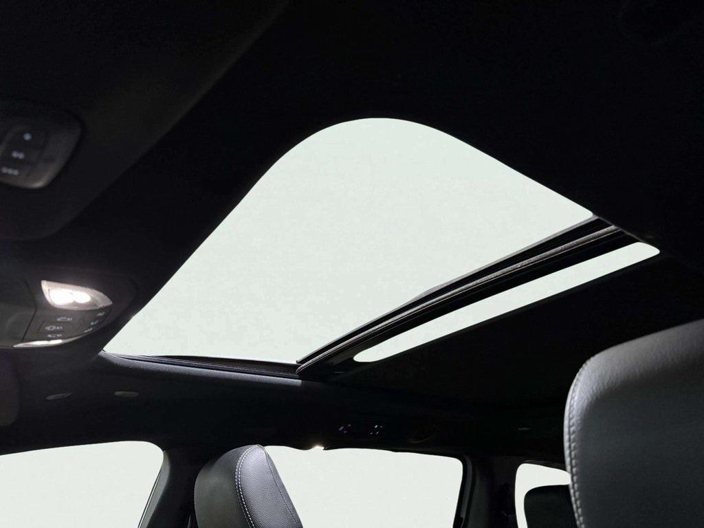 used 2020 Chrysler Pacifica car, priced at $19,029