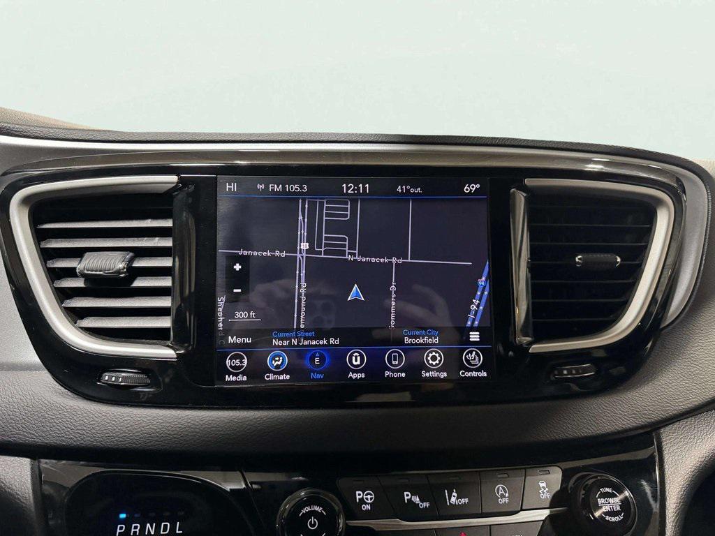 used 2020 Chrysler Pacifica car, priced at $19,029