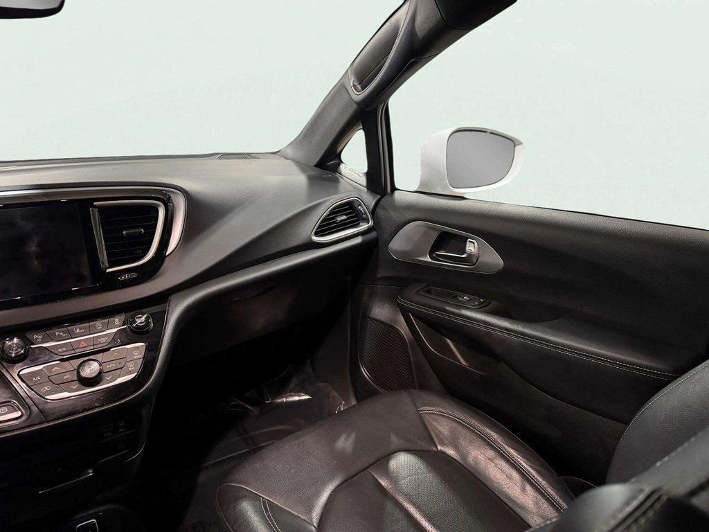 used 2020 Chrysler Pacifica car, priced at $19,029