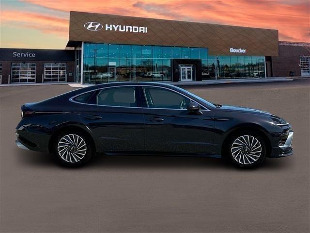 new 2025 Hyundai Sonata Hybrid car, priced at $39,155