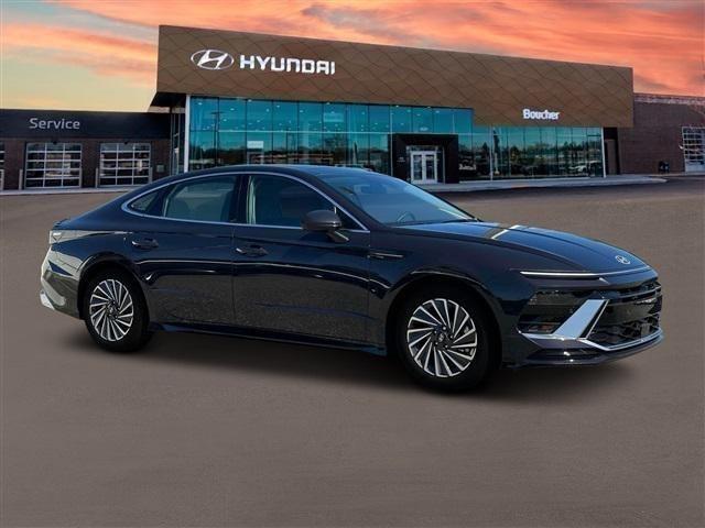 new 2025 Hyundai Sonata Hybrid car, priced at $39,155