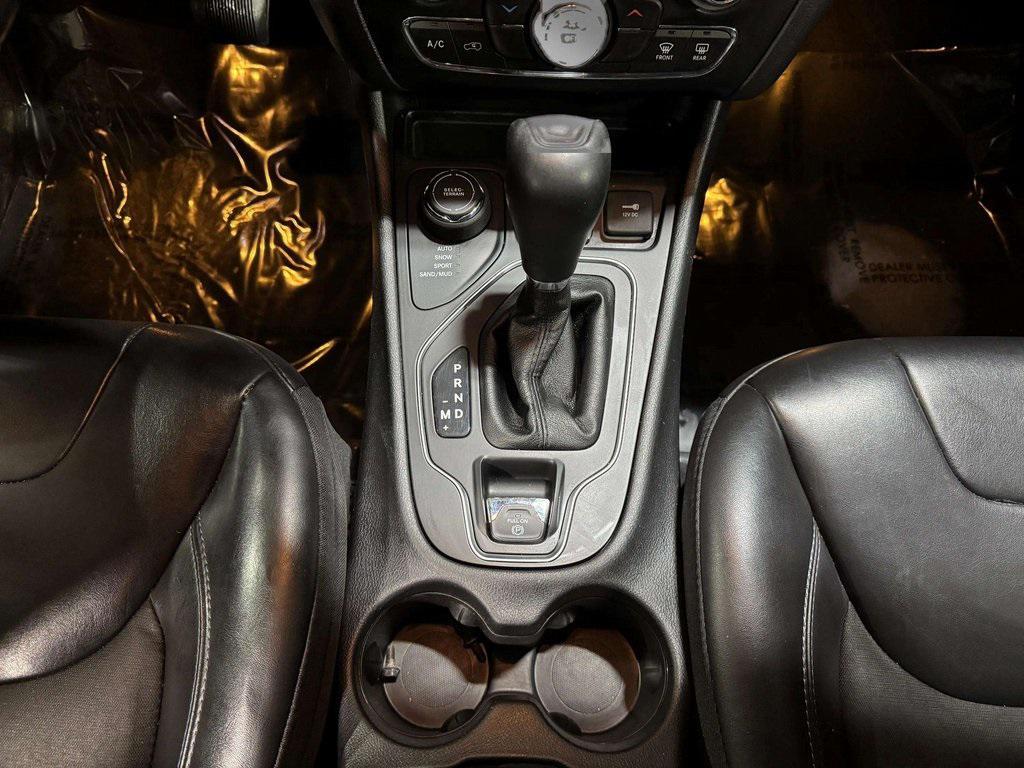 used 2019 Jeep Cherokee car, priced at $15,979