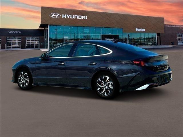 new 2024 Hyundai Sonata car, priced at $27,679