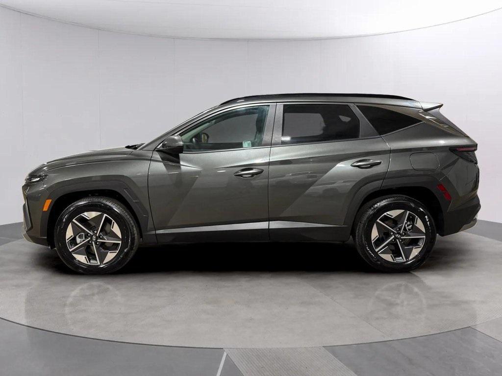 used 2025 Hyundai TUCSON Hybrid car, priced at $35,999